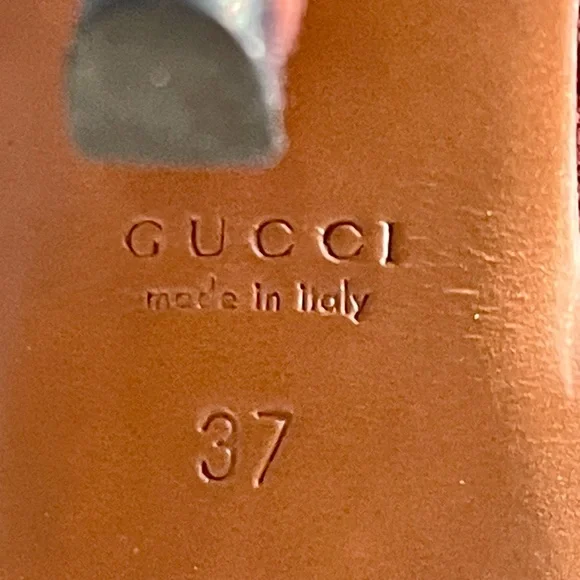 Gucci Suede peep toe heels, T-Strap, buckles, maroon, 37, EUC - Picture 14 of 15